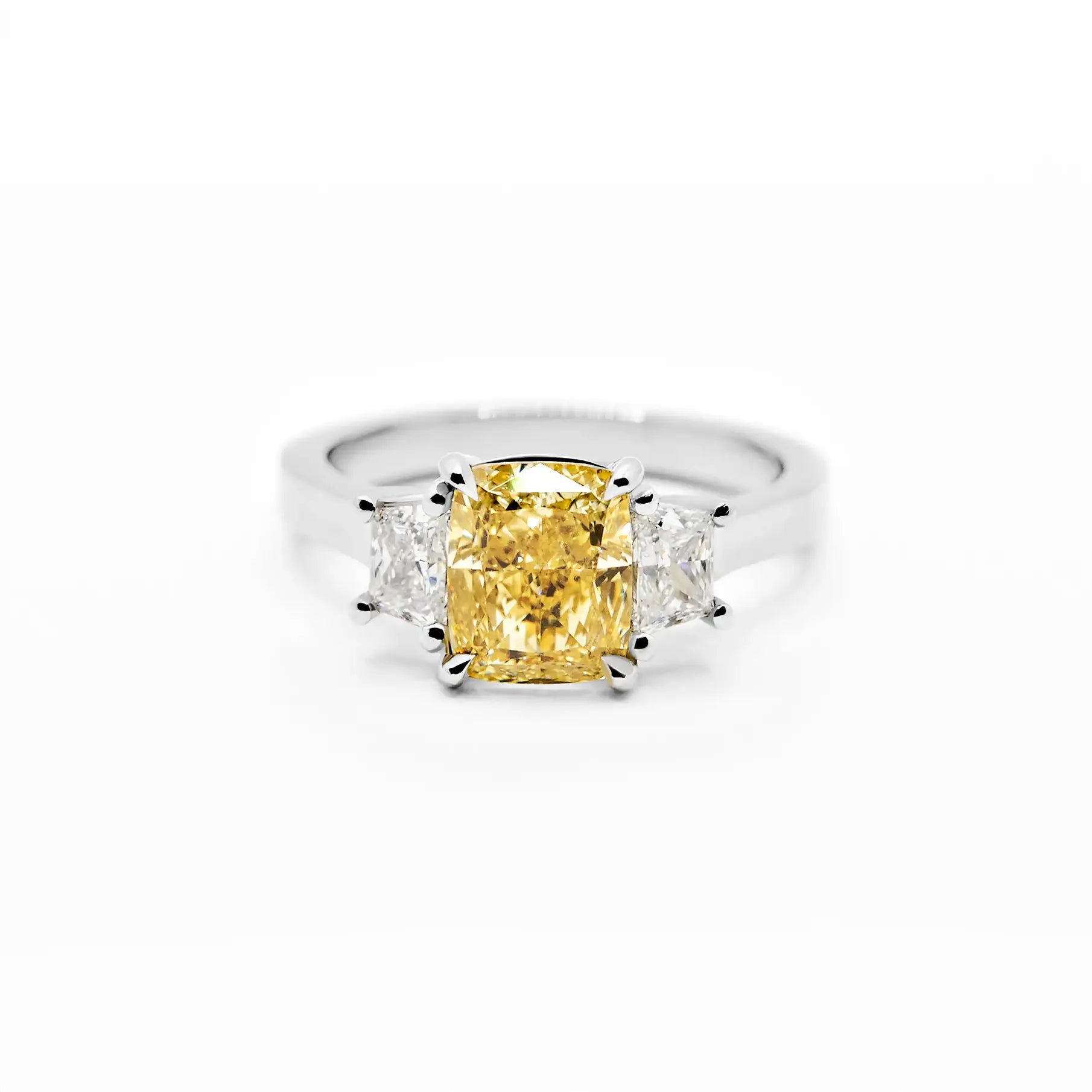 Dana ring | Cushion, Trapezoid