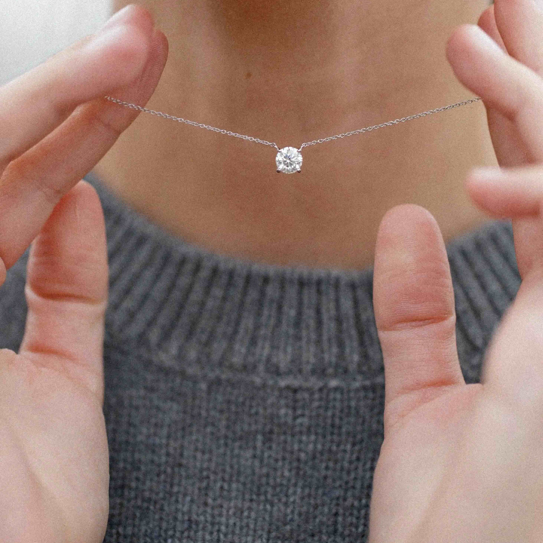 Slava necklace | Round Brilliant