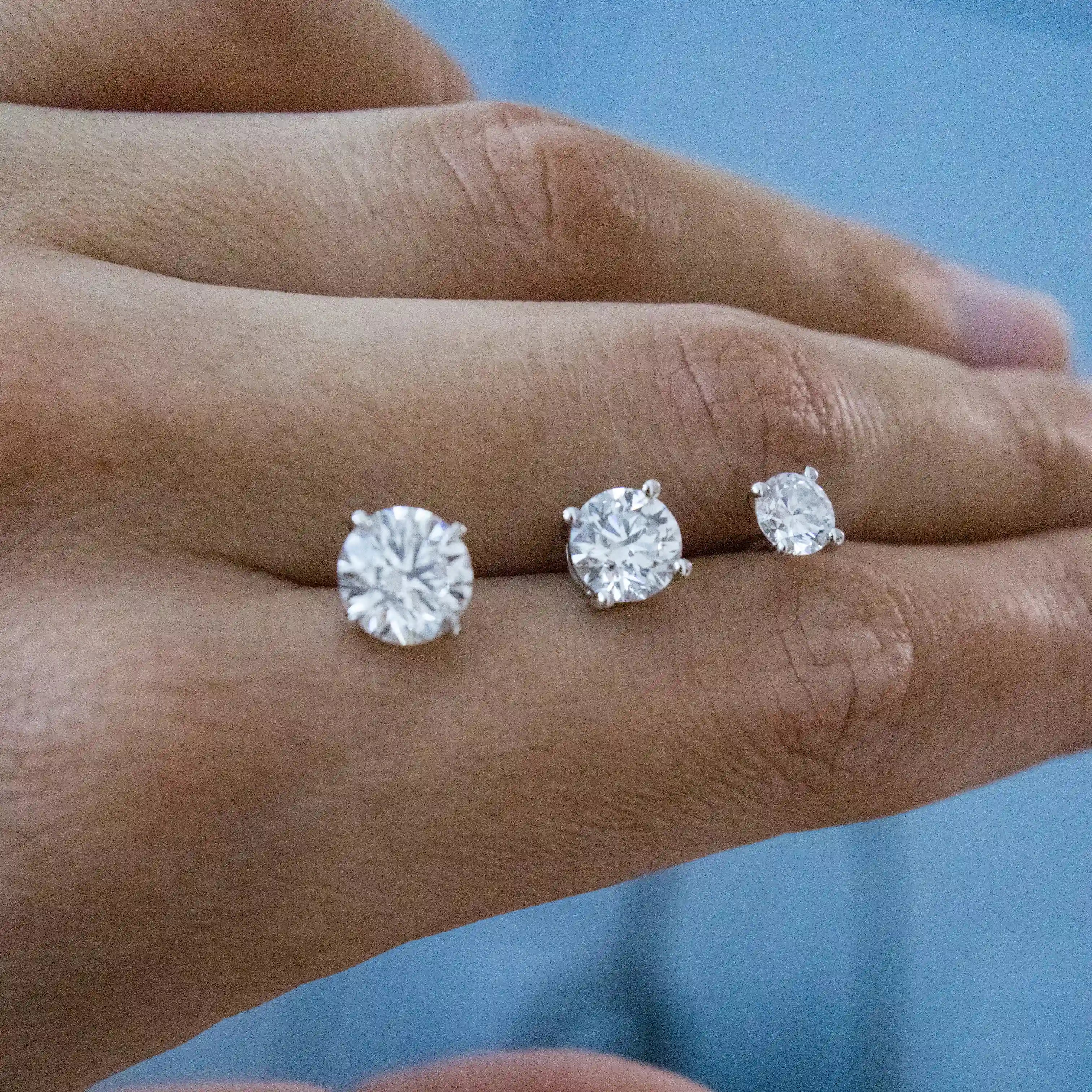 Néva studs | Round Brilliant