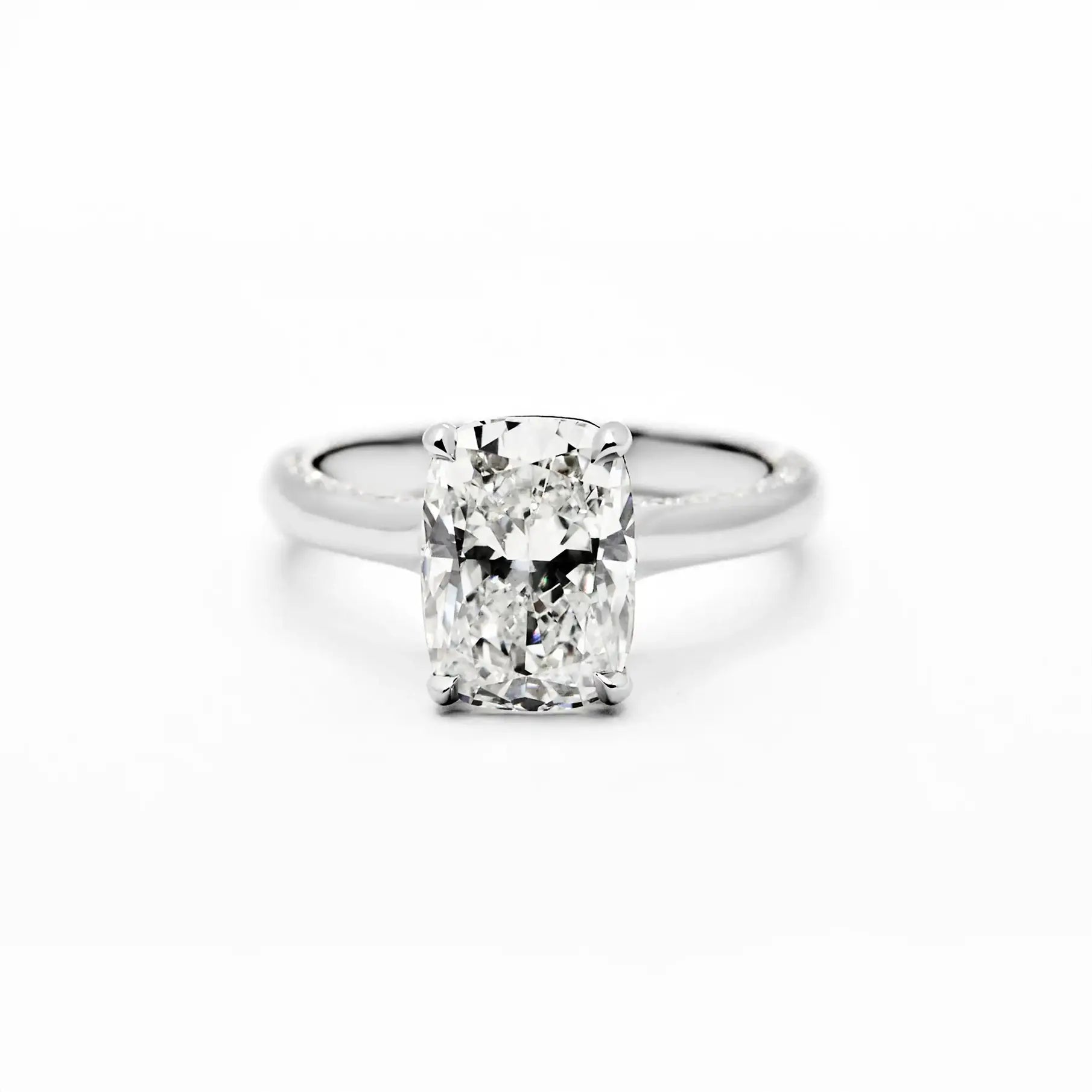 Neda ring | Elongated Cushion